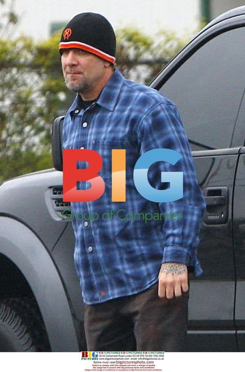 Jesse James Drops Off Kids at School