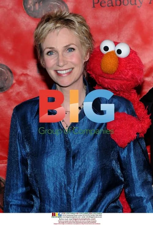 Jane Lynch & Elmo at Peabody Awards