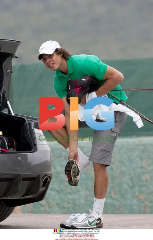 Rafa Nadal plays golf with girlfriend