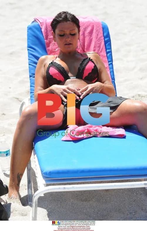 Jersey Shore Stars Relax on Miami Beach