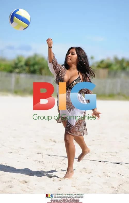 Jersey Shore Stars Relaxing on Miami Beach