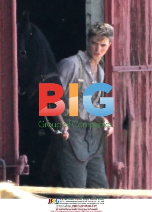 Robert Pattinson on "Water For Elephants" Set