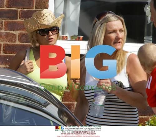 Kerry Katona Leaving Friend's House