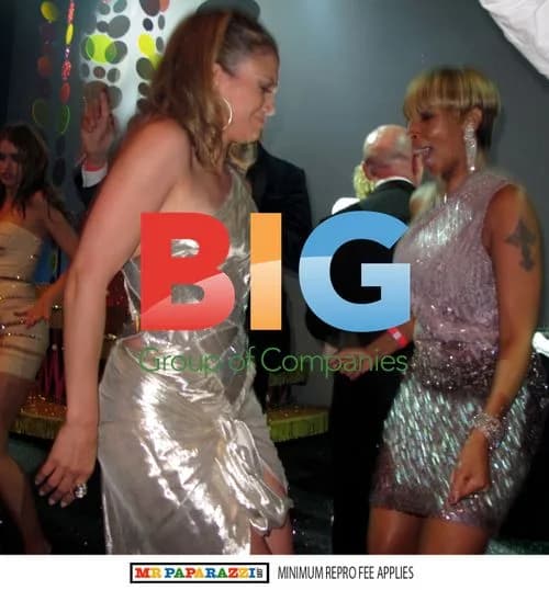 Jennifer Lopez and Mary J.Blige at Naomi Campbell's 40th Birthday