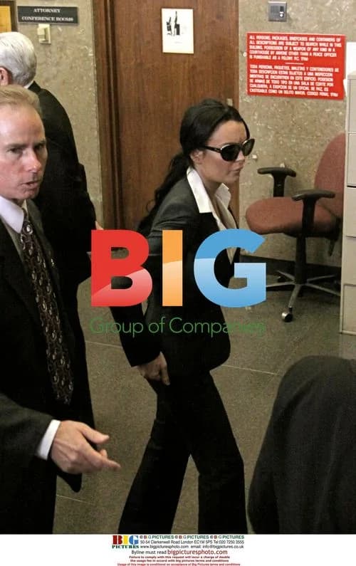 Lindsay Lohan Arrives for Court Hearing