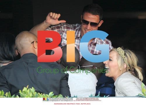 Wayne Bridge parties with waitress in LA