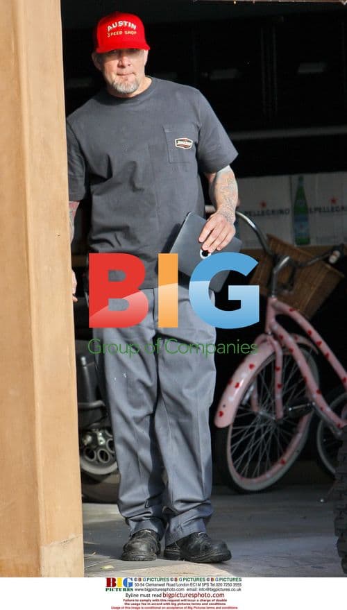 Jesse James Dropping Off Kids