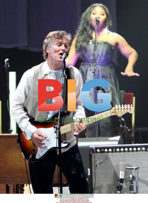 Eric Clapton and Steve Winwood Live in Paris