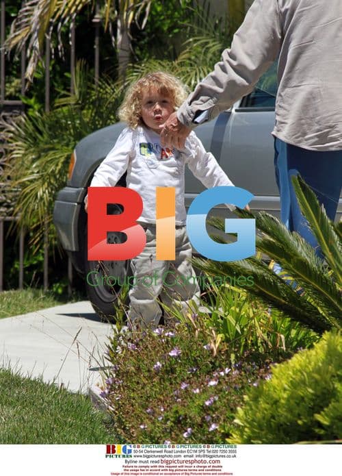 Survivor producer's kids with grandpa