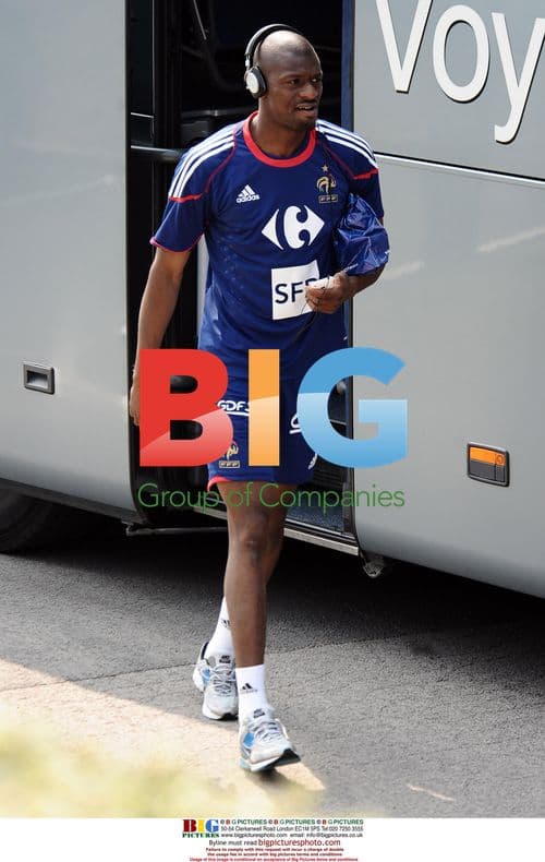 French Team Departs for World Cup 2010