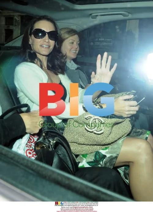 Kristin Davis leaving London hotel