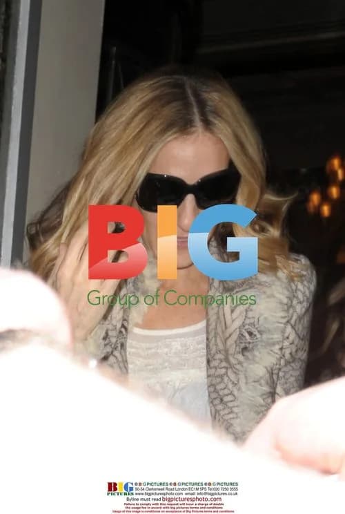 Sarah Jessica Parker Leaving London Hotel