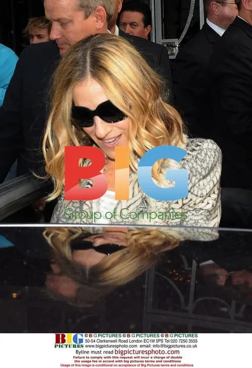 Sarah Jessica Parker Leaving London Hotel