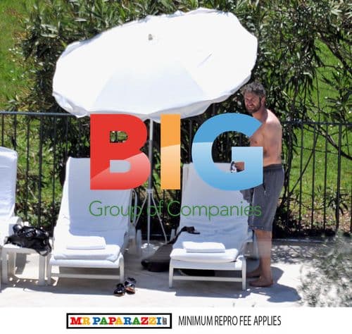 Gerard Butler and Laurie Cholewa Intimate Moment