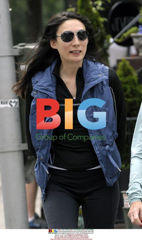 Anh Duong walks with friend in NYC