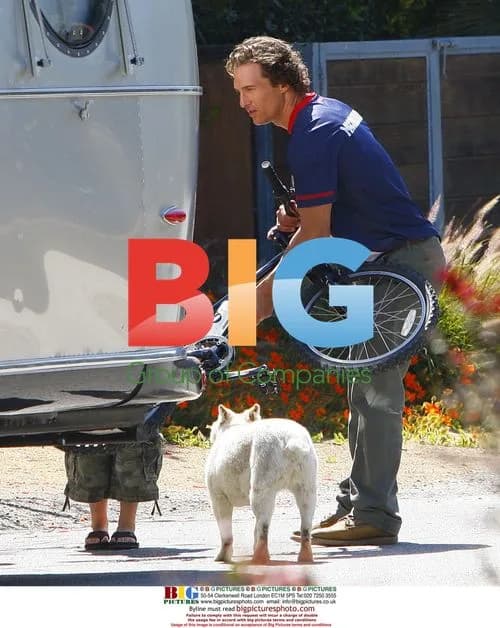 Matthew McConaughey in USA Football Shirt