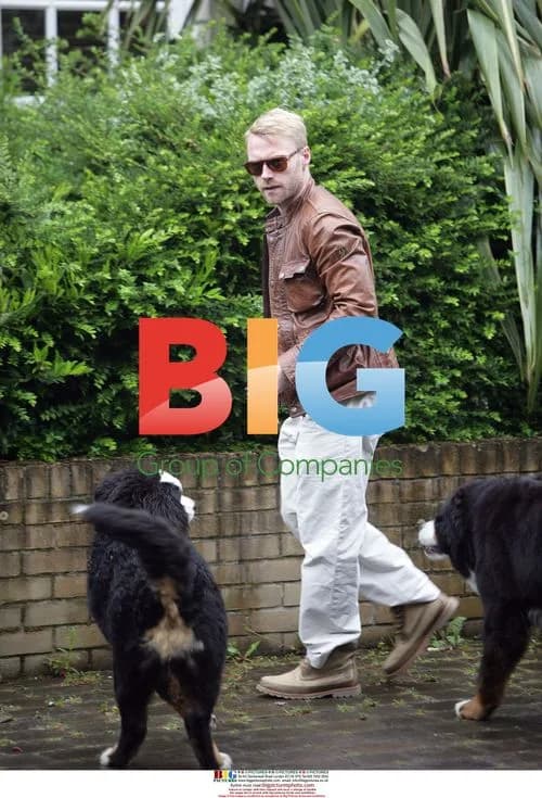 Ronan Keating returns home with family dogs