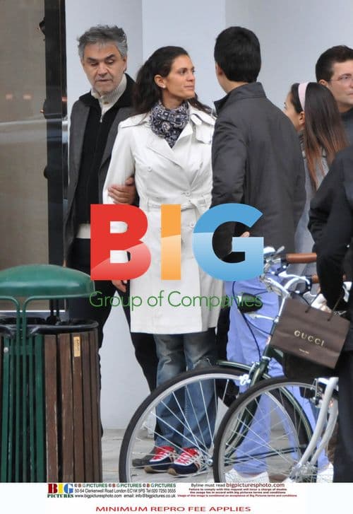 Andrea Bocelli shops at Gucci with family