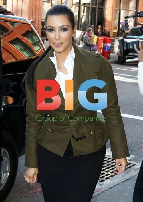 Kim Kardashian shopping in NYC