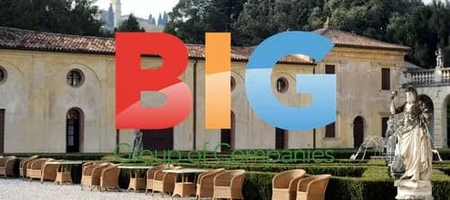 Pitt and Jolie Buy 16th Century Villa in Italy