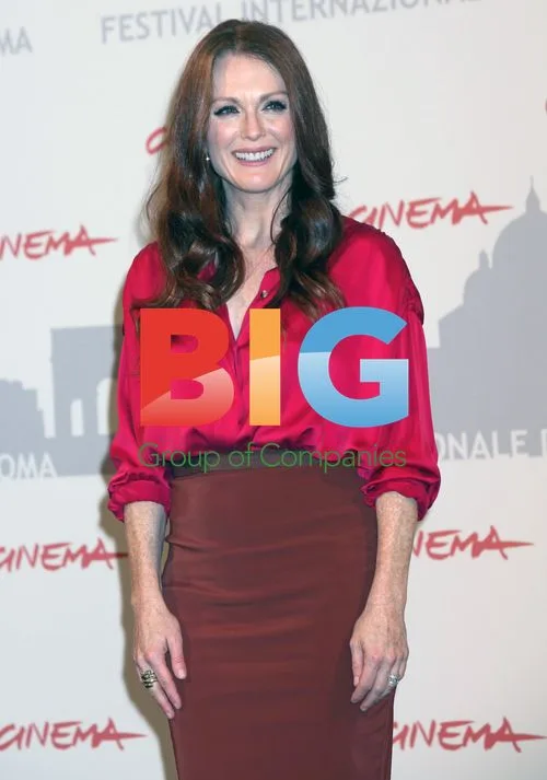 Julianne Moore at "The Kids Are All Right" Photocall