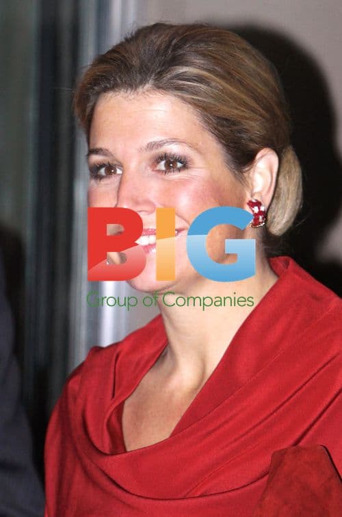 Princess Mxima and Kofi Annan at Conference