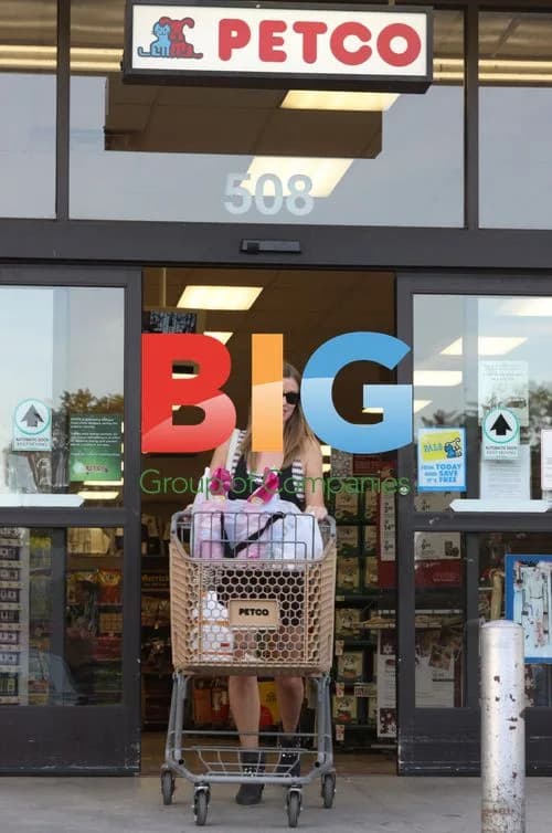 Paris & Nicky Hilton Shopping at Petco