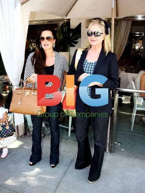 Kyle Richards and Kathy Hilton outside Villa Blanca