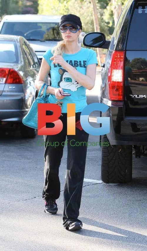 Paris Hilton Shopping in Beverly Glen