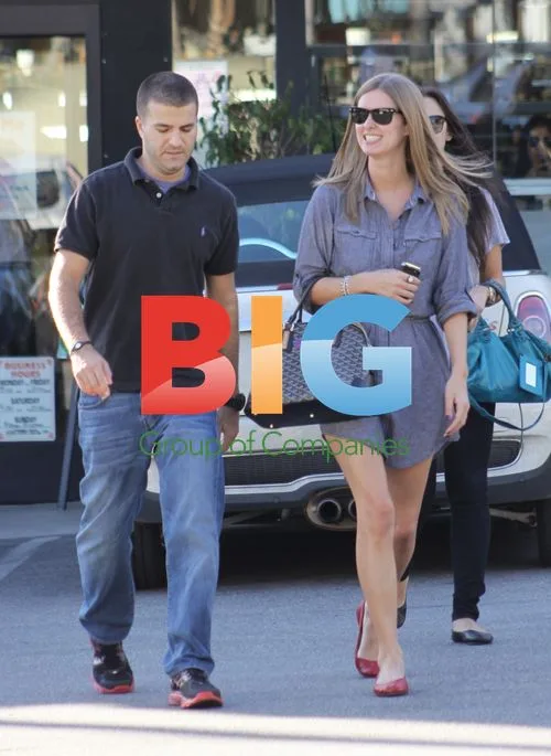 Nicky Hilton Shops with Boyfriend