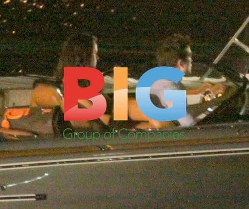 Robert Pattinson and Kristen Stewart in Rio