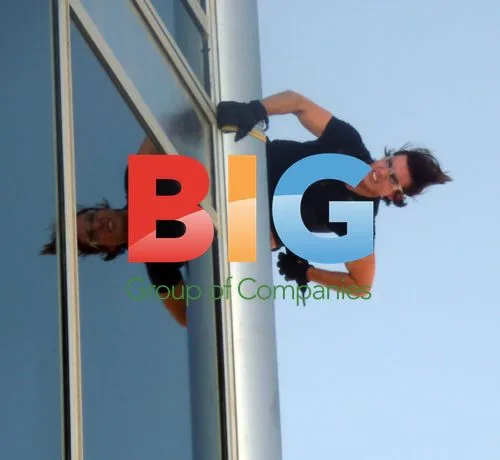 Tom Cruise on Burj Khalifa