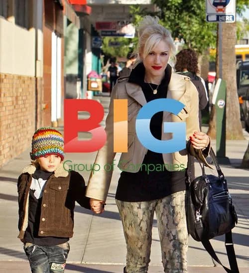 Gwen Stefani and son Kingston shop at CVS