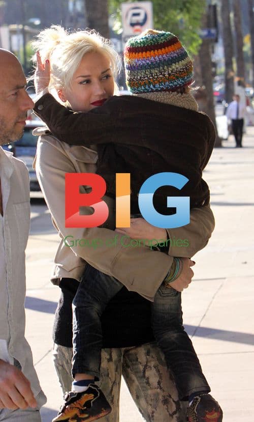 Gwen Stefani Shopping with Son Kingston