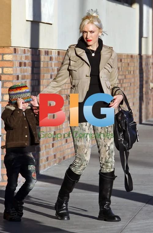 Gwen Stefani and Son Kingston Shopping