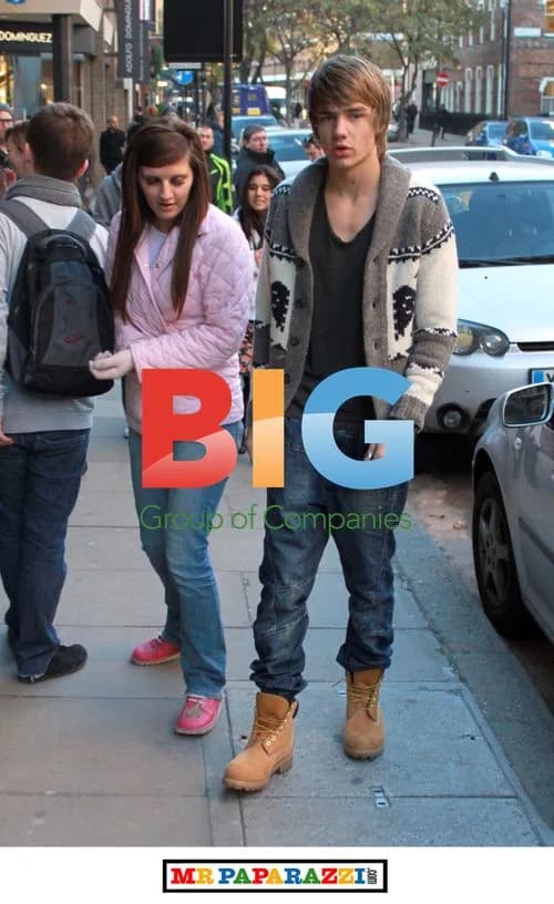 Liam Payne out in London