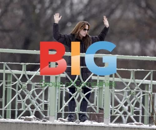 Angelina Jolie Films Battle Scene in Budapest