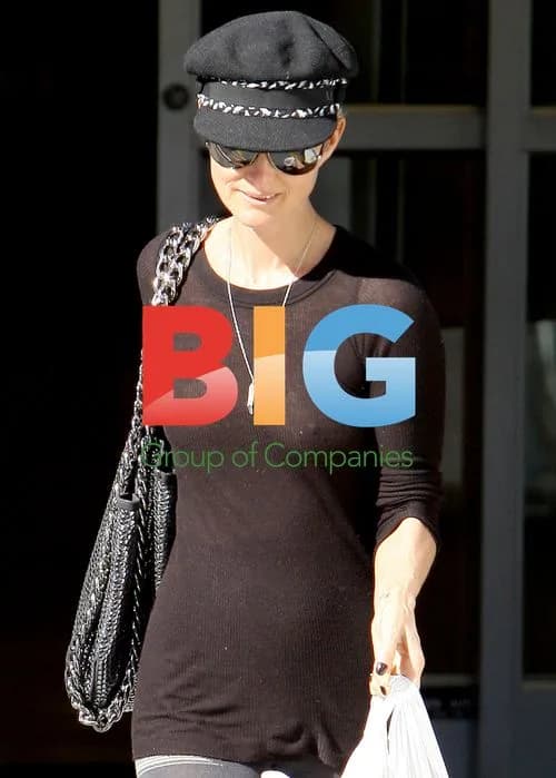 Laeticia Hallyday shopping in LA