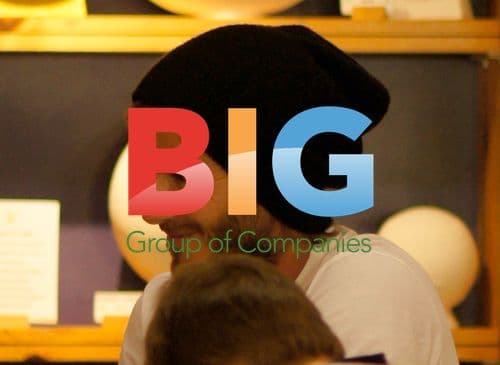 David Beckham with Son at Pottery Studio