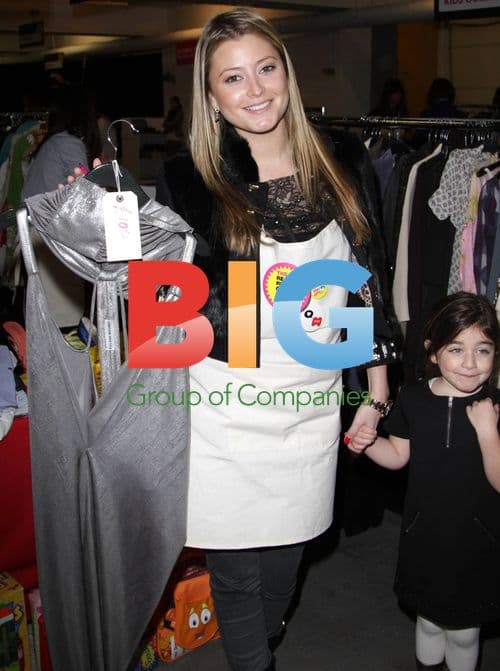 Holly Vallance and Daughter at Garage Sale