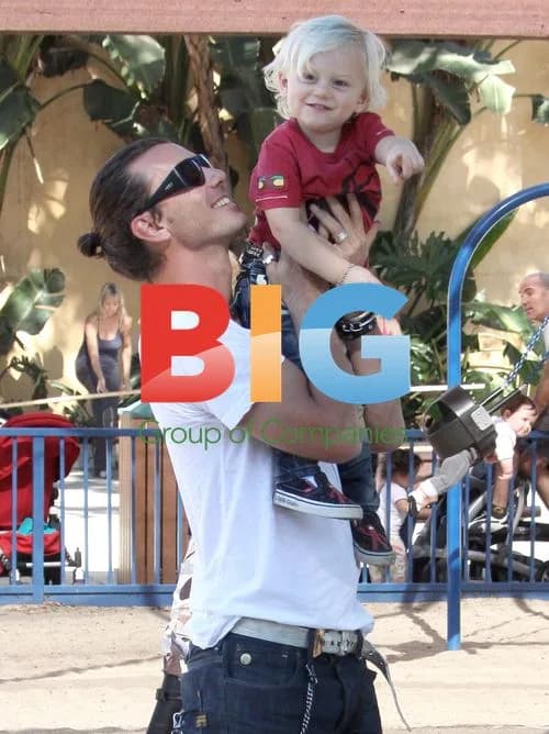 Gwen Stefani and sons at park