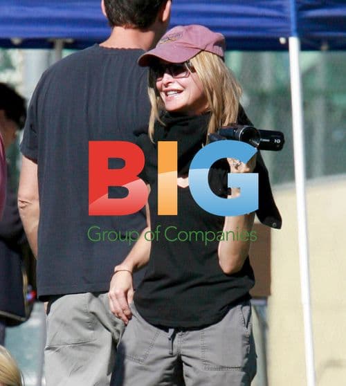 Harrison Ford and Calista Flockhart at son\'s soccer game