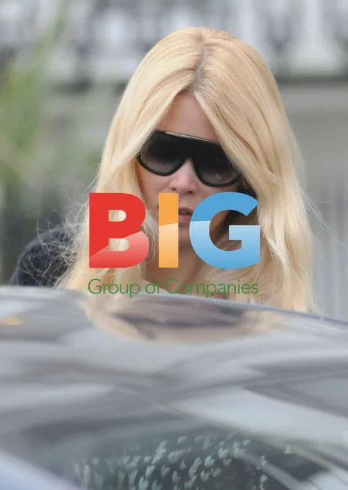 Claudia Schiffer on School Run in London