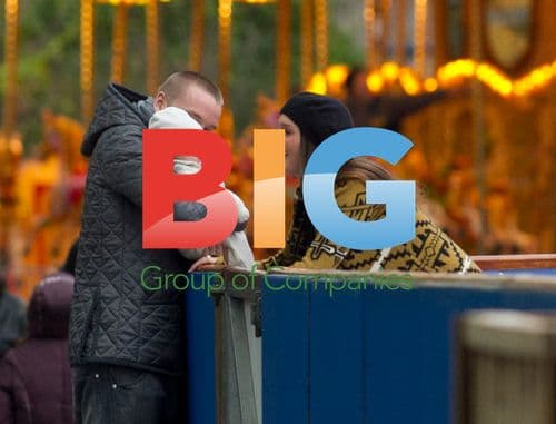 Danielle Lloyd and Jamie O'Hara Ice Skating