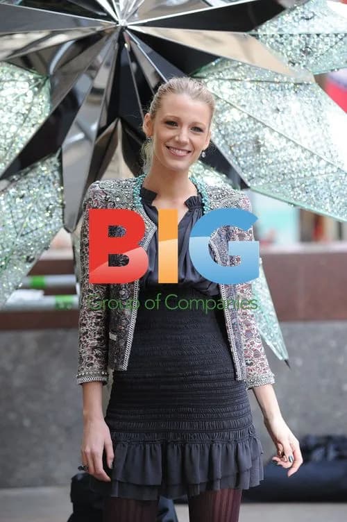 Blake Lively Unveils Swarovski Tree Star