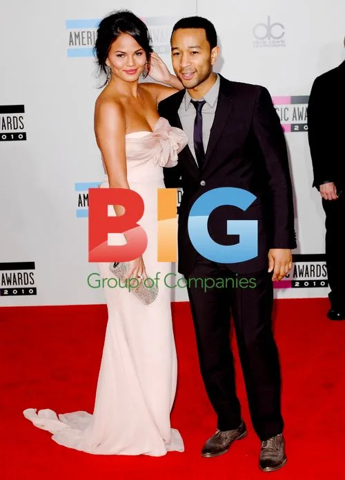 Christine Teigen and John Legend at 2010 AMAs