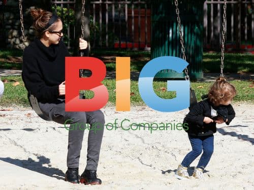 Jessica Alba and Honor Marie at Park