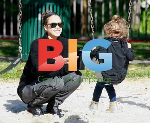 Jessica Alba and Honor Marie at the Park