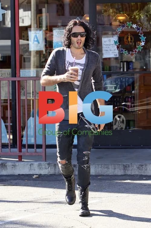 Russel Brand Grabs Coffee