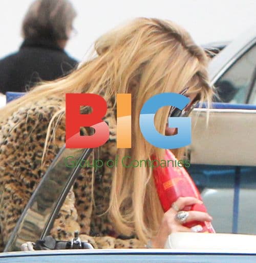 Mischa Barton Dressed Eccentrically